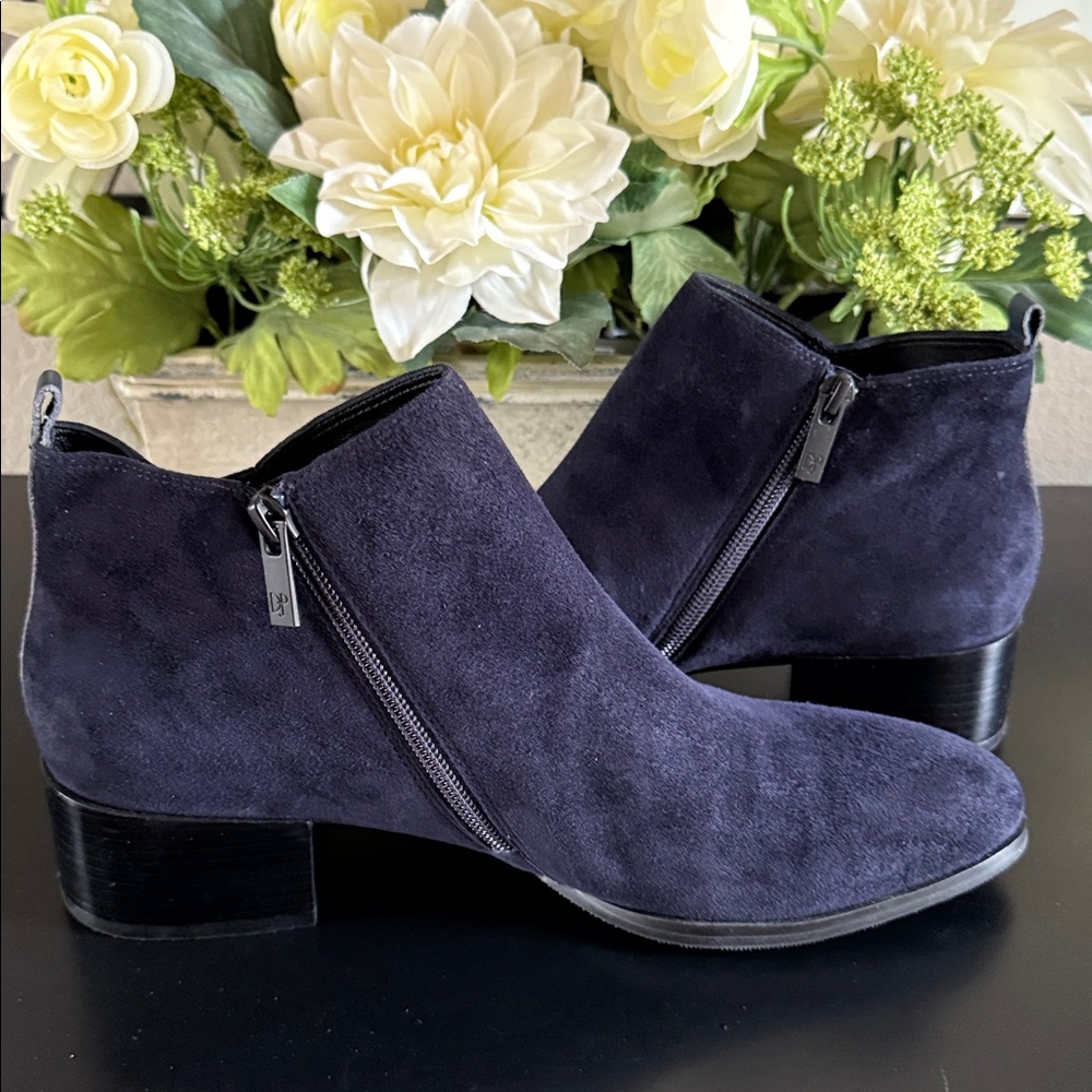 Donald Pliner Avea Suede Leather Ankle Booties - Picture 2 of 13